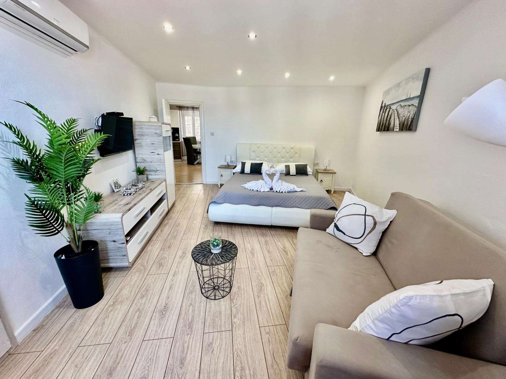 Primadonna Apartments Sibenik Exterior photo